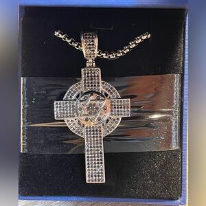 Mossanite Diamond Celtic Pendant With 24in chain(16)